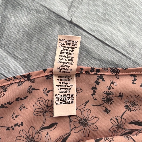 Victoria’s Secret sleepwear lace satin lingerie gown size XS - Picture 9 of 14